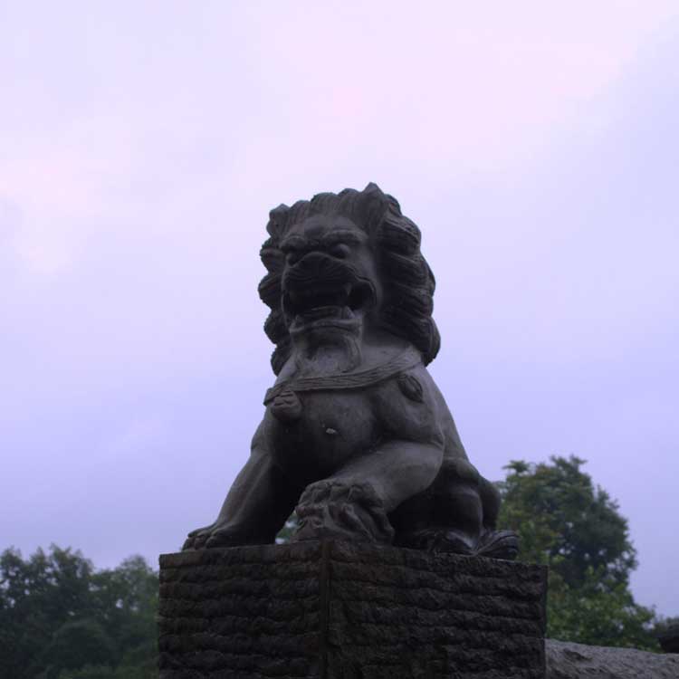 墓地石雕狮子(图片)