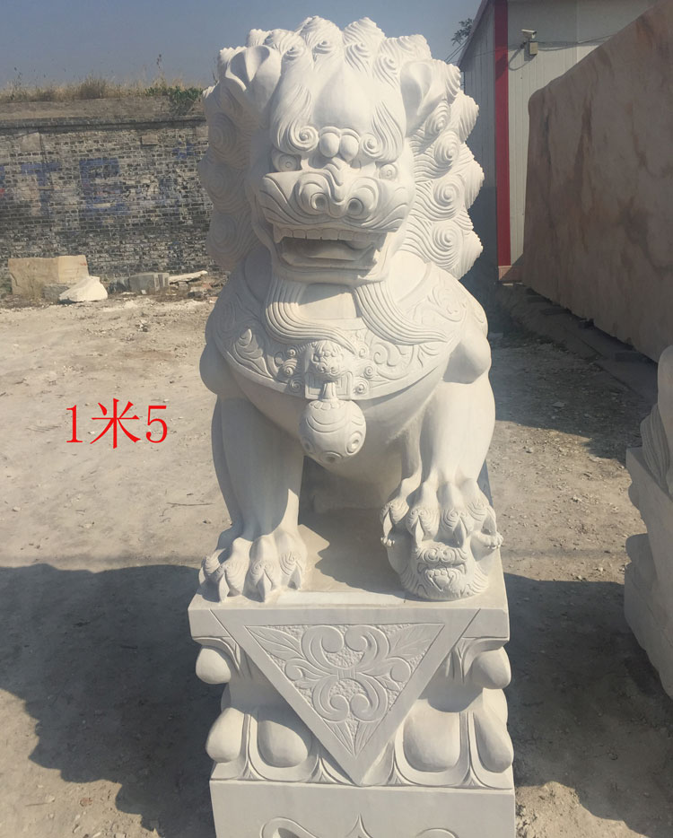 高1.5米威武石雕狮子图片展示(11)